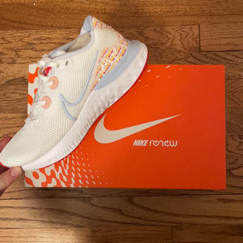 Nike Renew Run Size 8